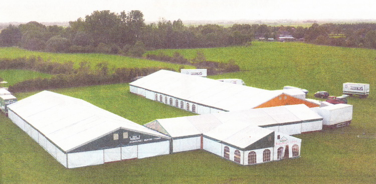 Zelte beim Pfingstfest in Arlewatt